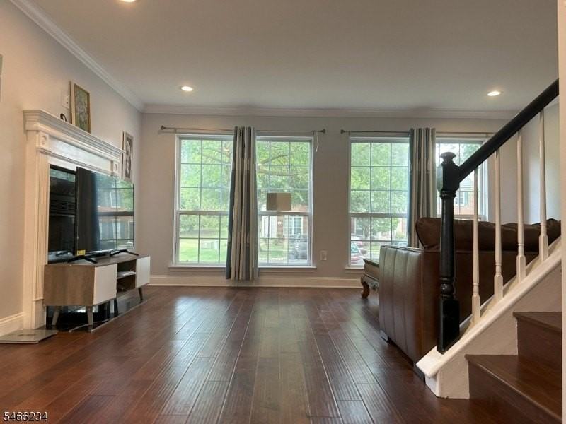 77 Balboa Ln - Photo 2 of 19