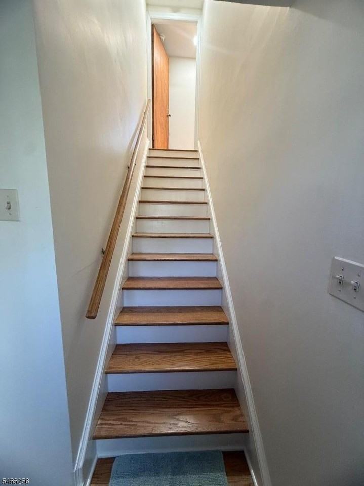 387 Grove St - Photo 3 of 15