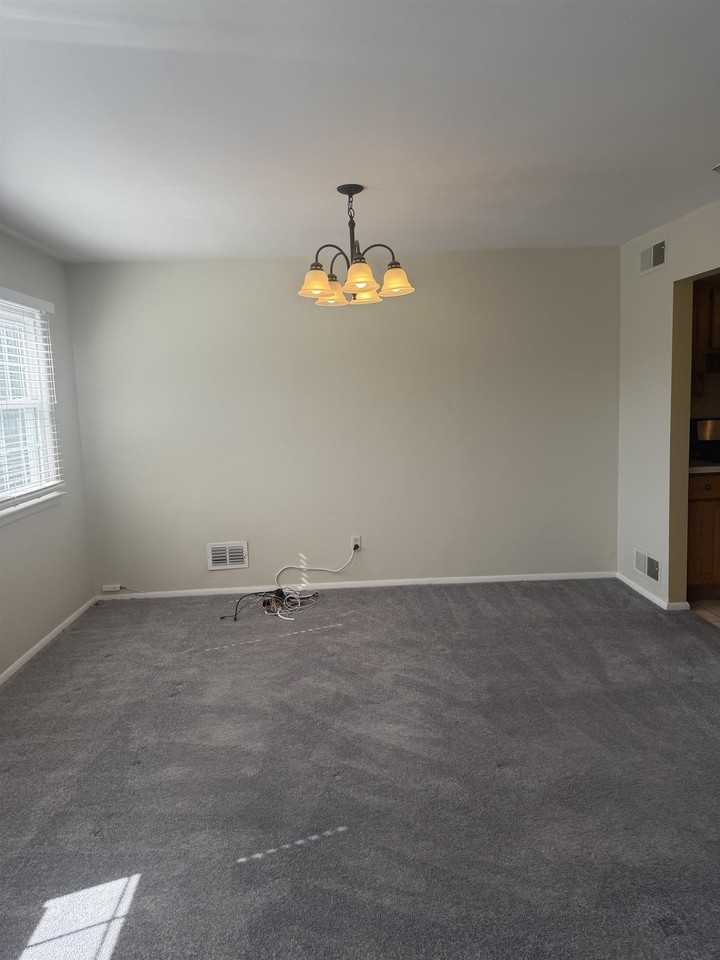 17 Centre Ln - Photo 6 of 17