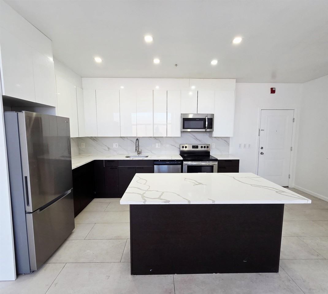 30 Howe Ave #305 - Photo 4 of 8