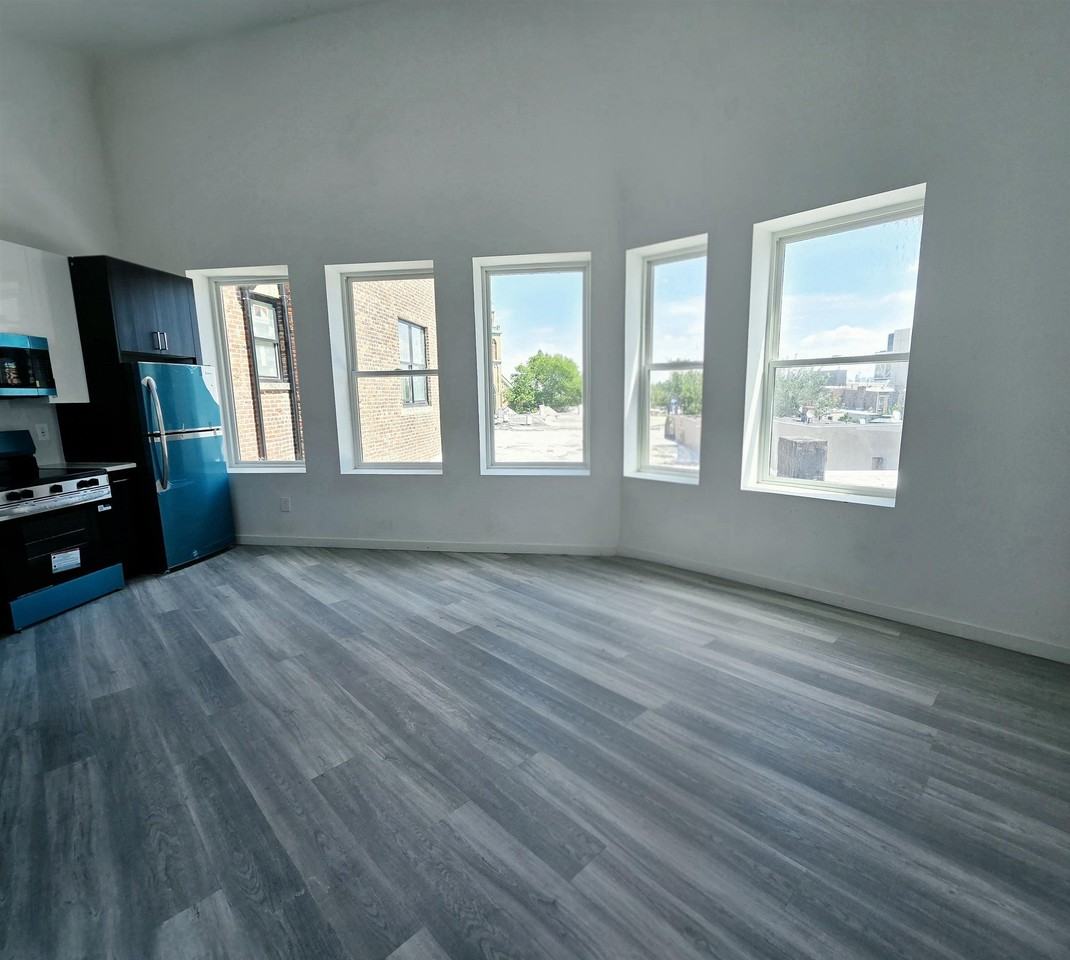 665 NEWARK AVE #208 - Photo 4 of 12