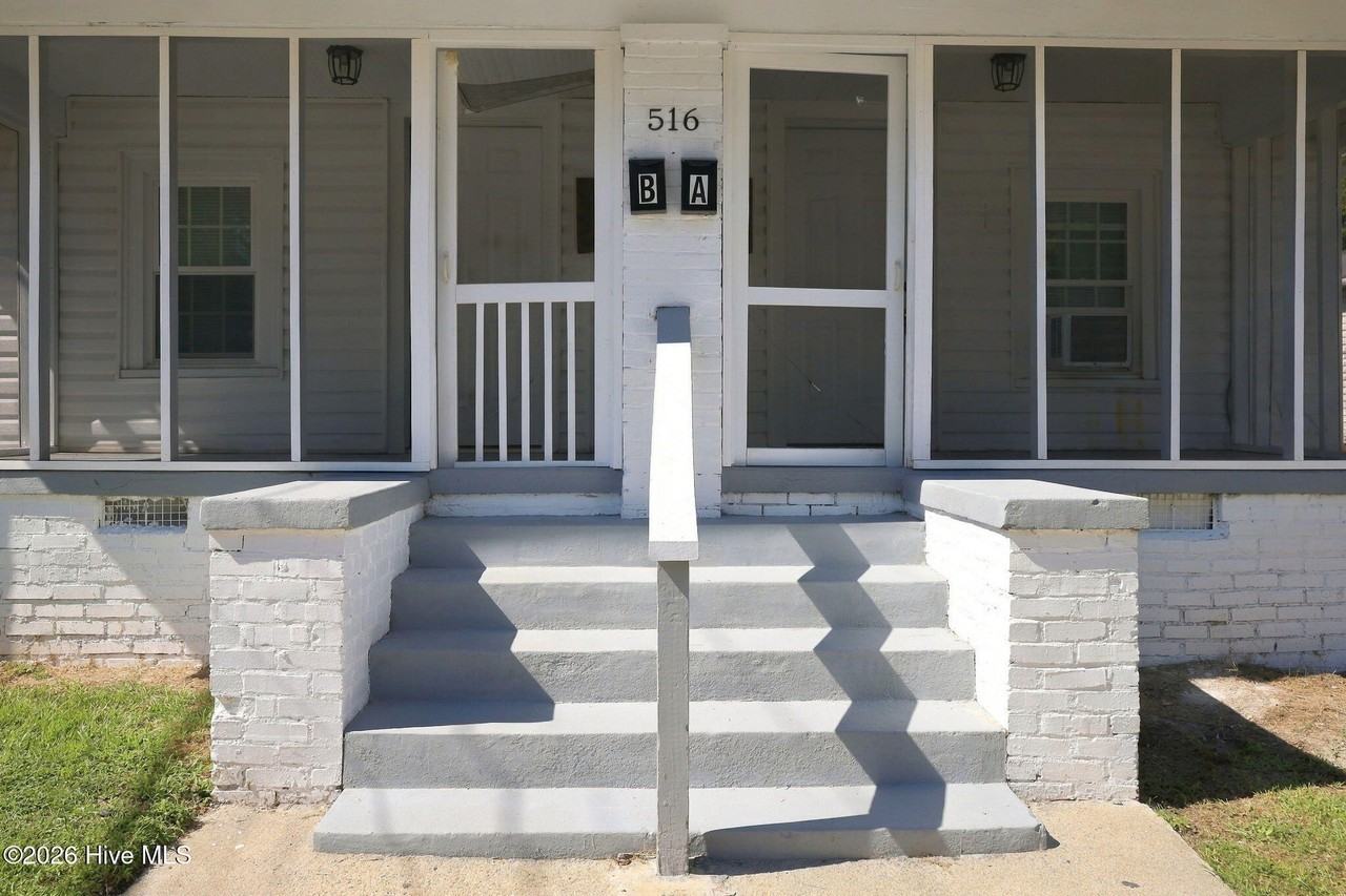 516 Roosevelt Ave #A - Photo 3 of 22