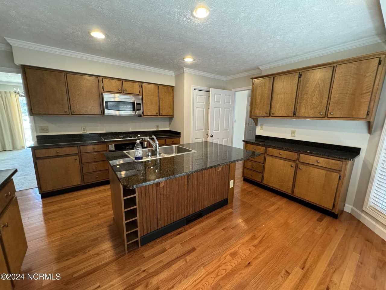 5 Highland Dr - Photo 3 of 14