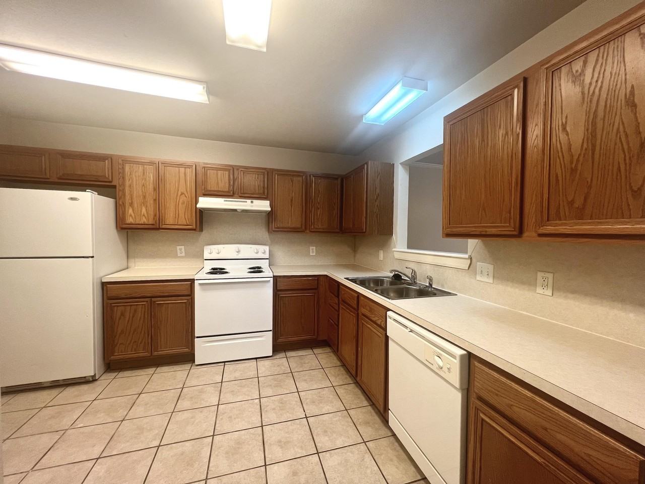 5418 Jarvis St #B - Photo 6 of 22