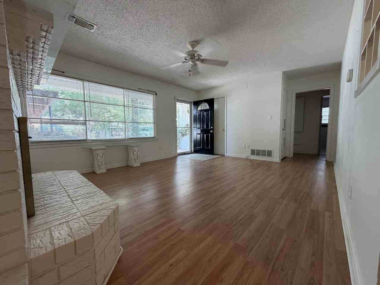 3303 36th St - Photo 5 of 20