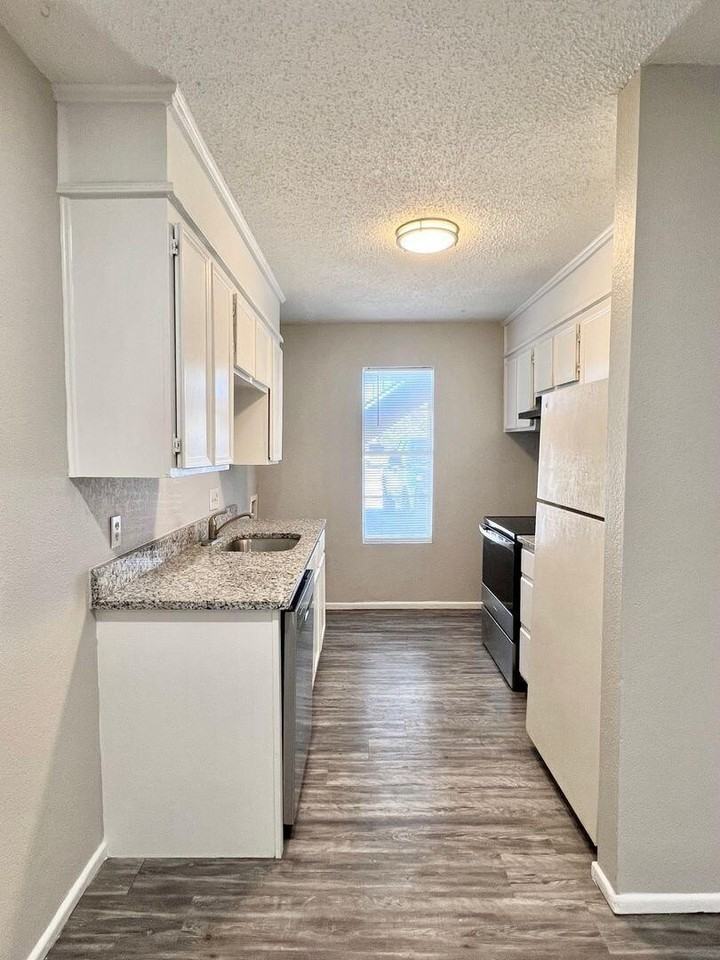 3110 Salisbury Ave #C - Photo 5 of 10