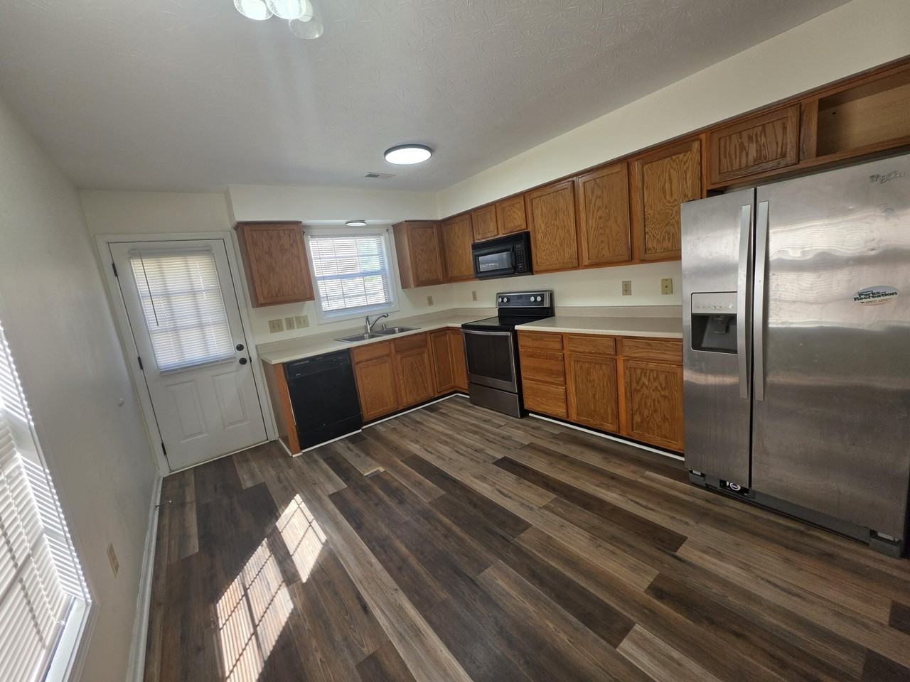 757 Statesman Way - Photo 3 of 17
