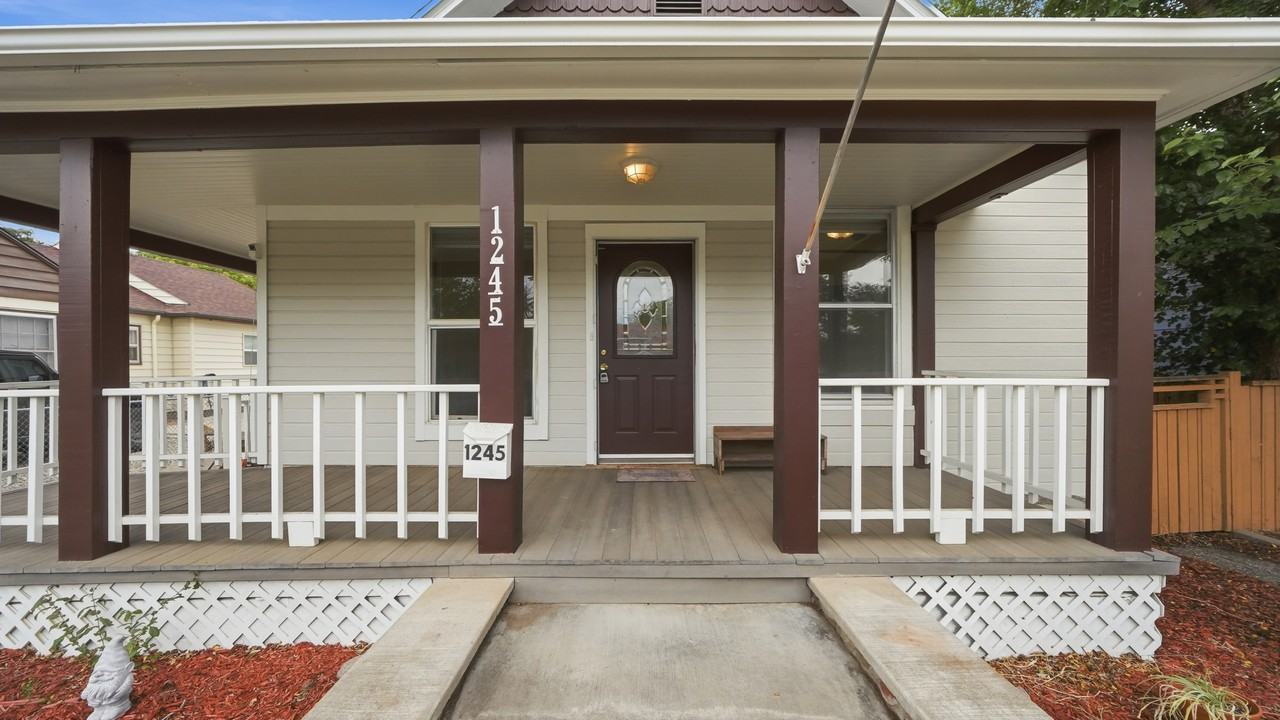 1245 Rood Ave #1 - Photo 2 of 29