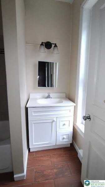 106 N 10th St #2 - Photo 7 of 9