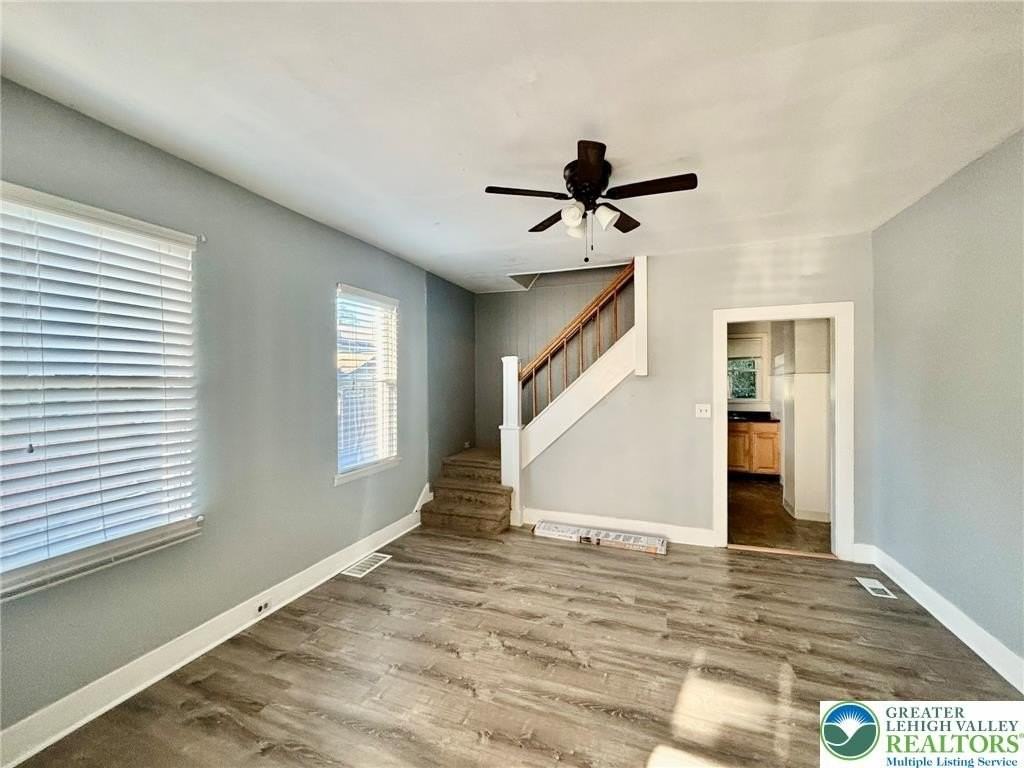 815 S 23rd St - Photo 4 of 13