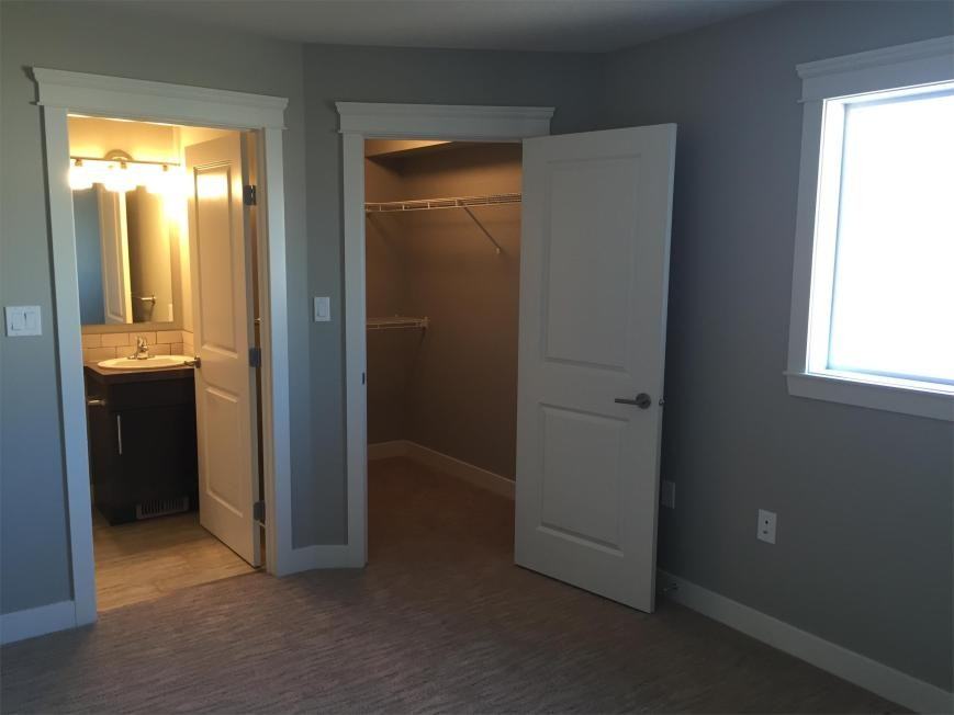12402-102B St - B (UP) - Photo 6 of 10