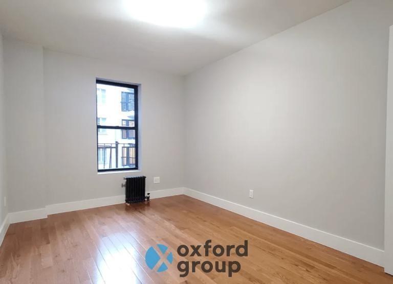 357 E 58th St - Photo 6 of 7