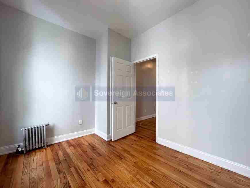 573 W 159th St - Photo 5 of 8