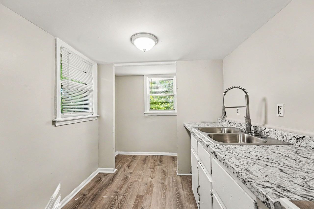 E Pearl Ave - Photo 5 of 13