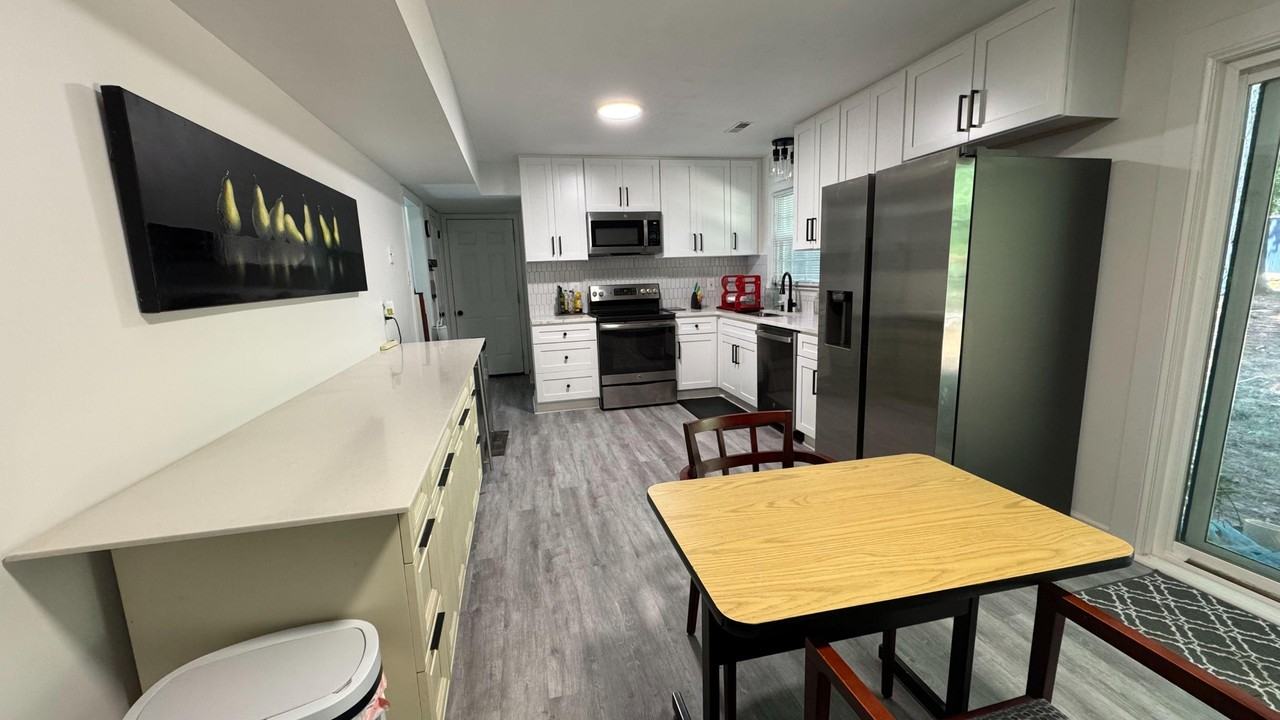 Cherrywood Ct - Photo 2 of 26