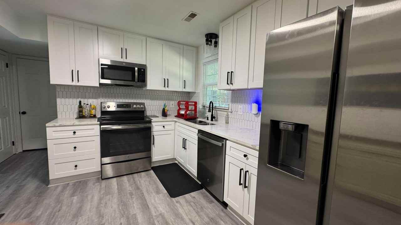 Cherrywood Ct - Photo 4 of 26