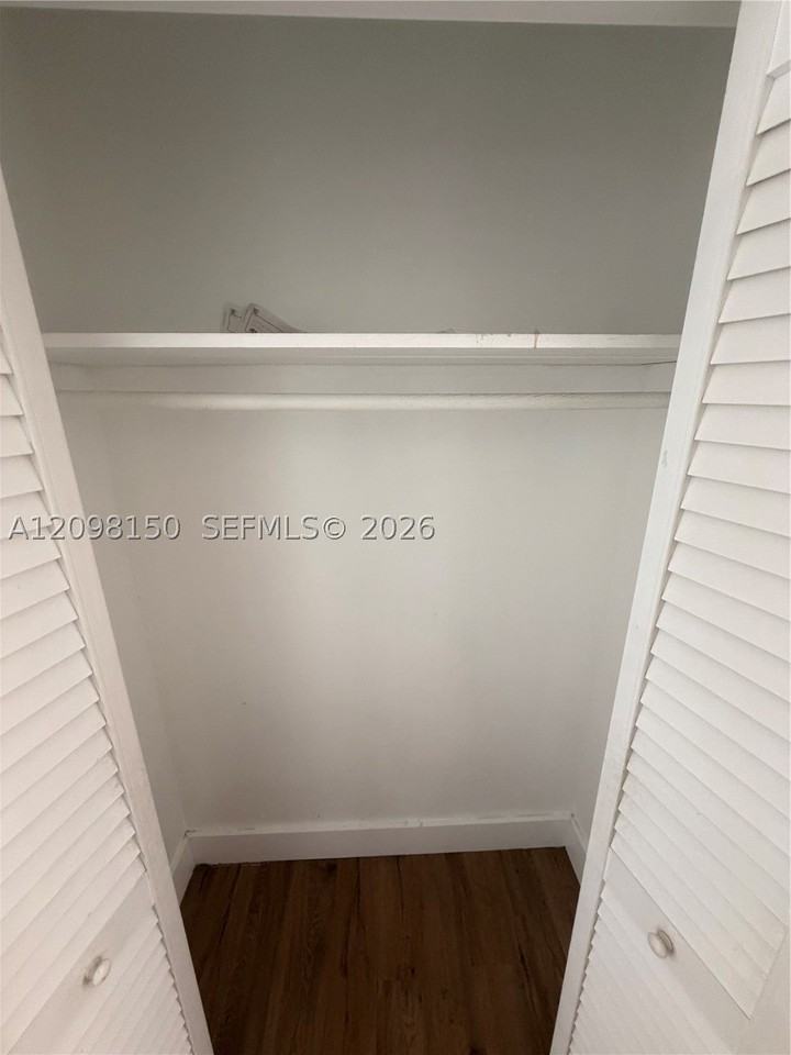 16465 Ne 22nd Ave #412 - Photo 4 of 22