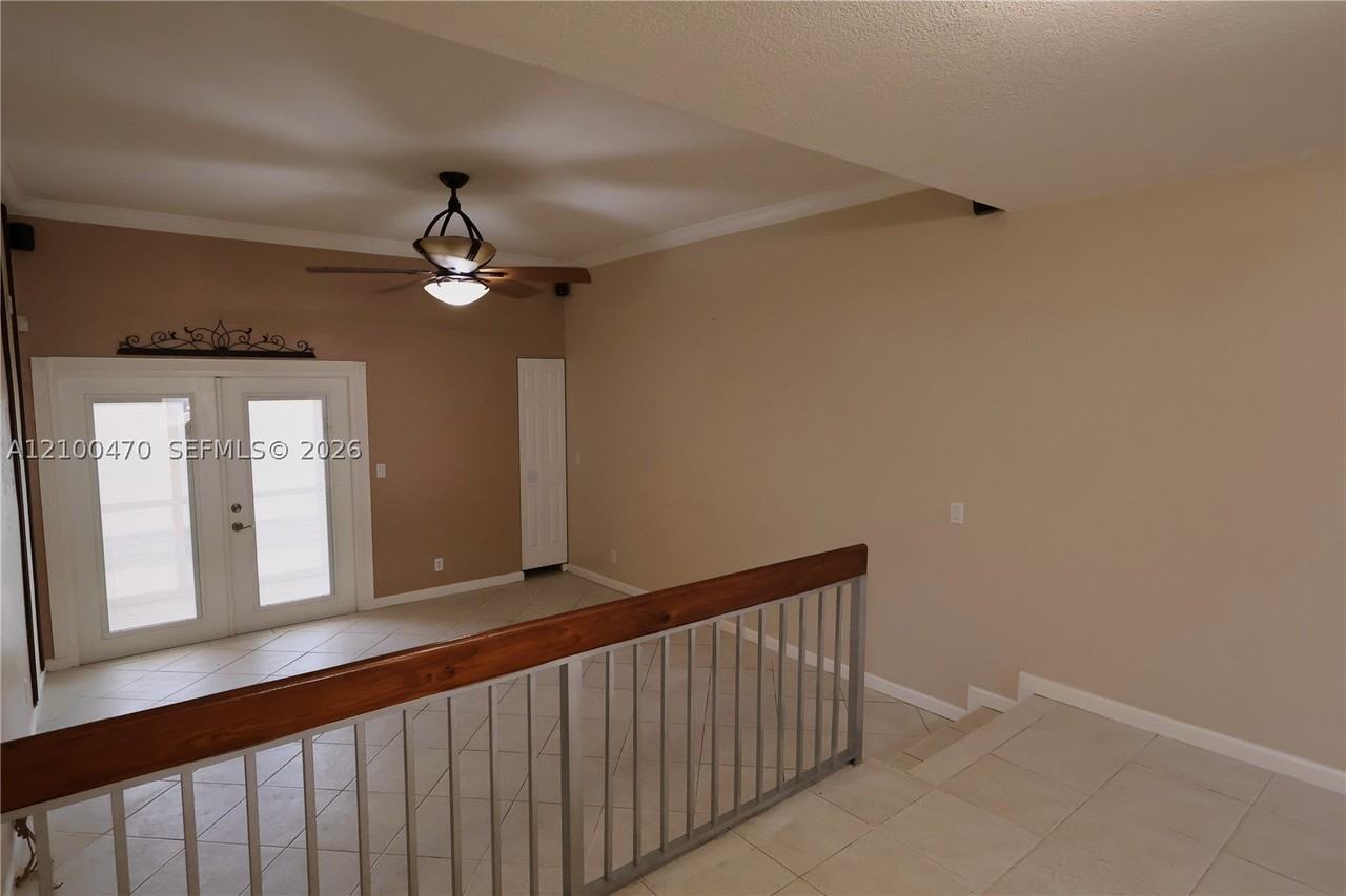 2536 Riverside Dr #211 - Photo 6 of 24