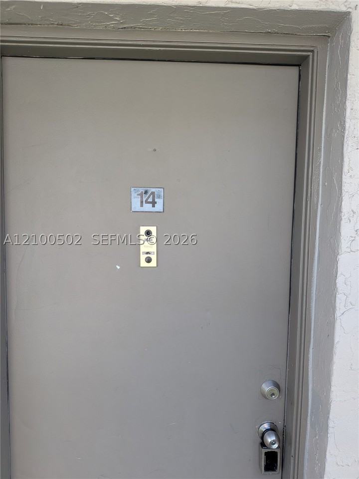15320 Sunset Dr #14-14 - Photo 3 of 18