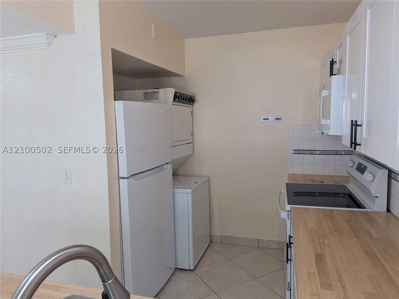 15320 Sunset Dr #14-14 - Photo 6 of 18