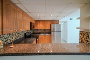featured image of 10641 Sw 108th Ave #2I