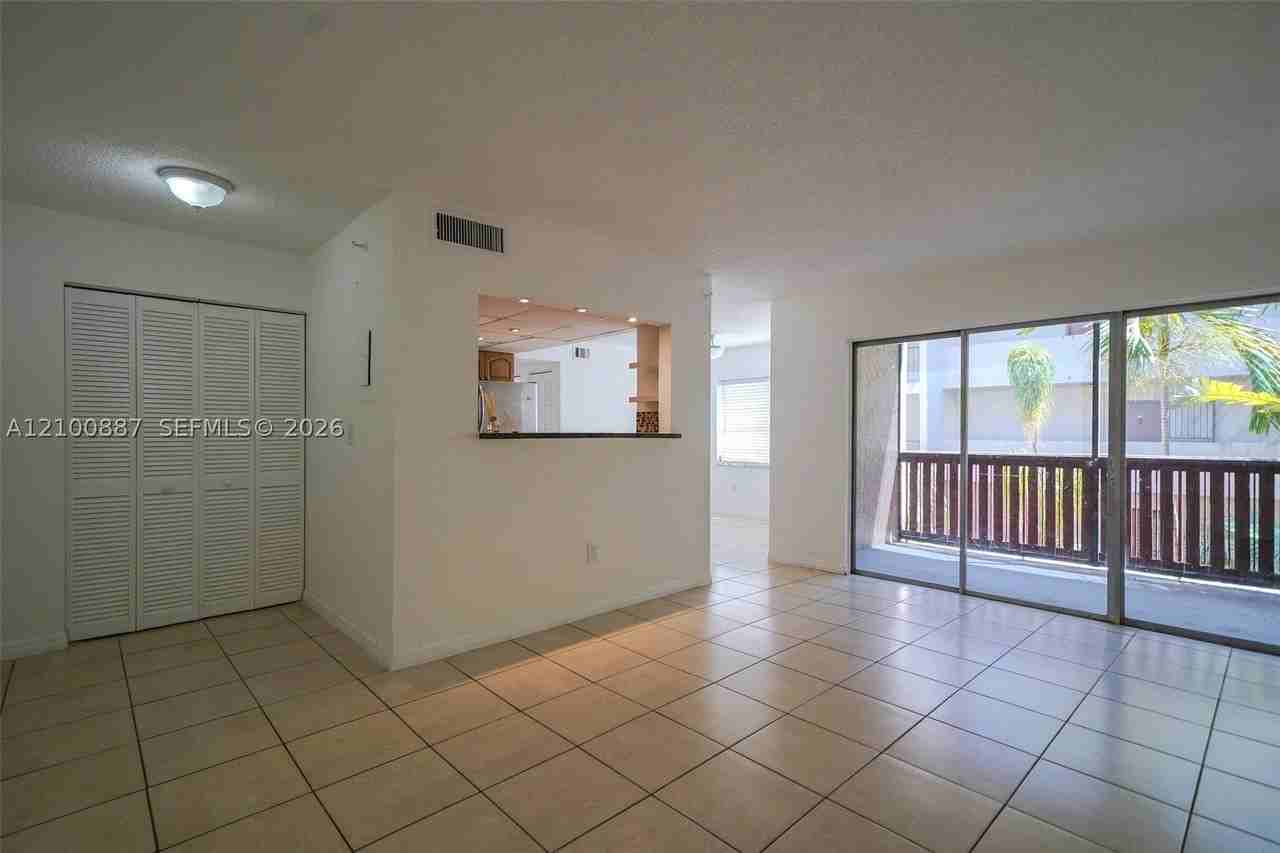 10641 Sw 108th Ave #2I - Photo 5 of 15