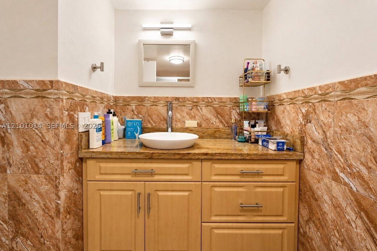 1171 Nw 125th Ct #104 - Photo 6 of 14