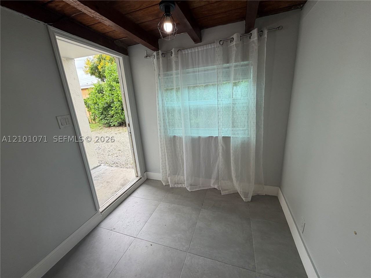 6331 Fillmore St #A - Photo 6 of 21