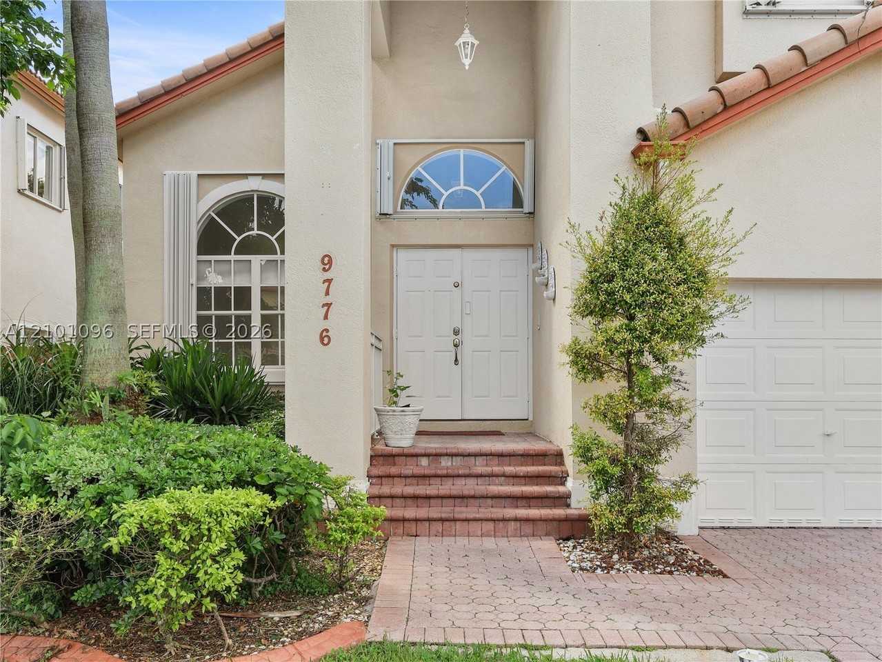 9776 Nw 30th St - Photo 6 of 50