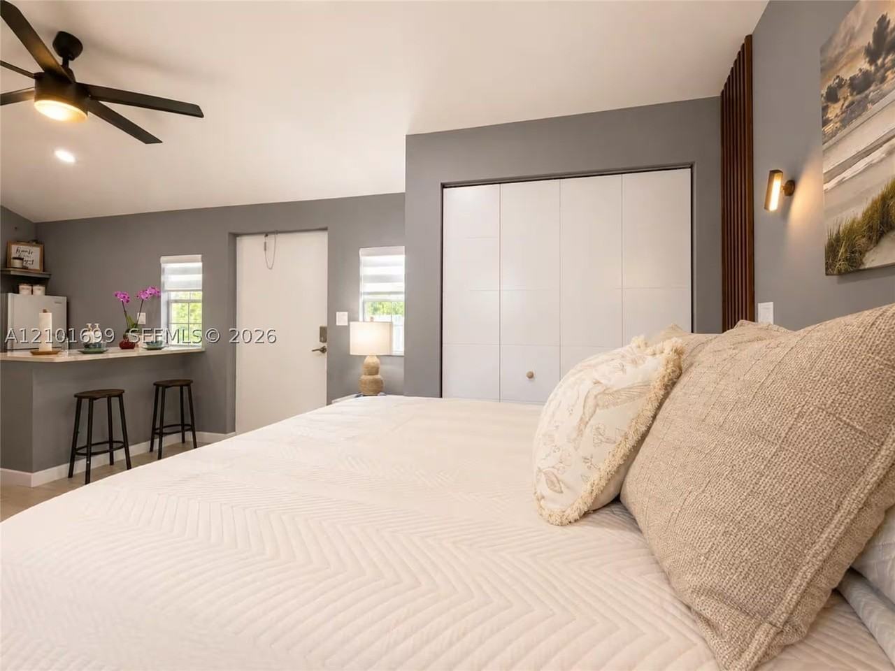 2805 E Lexington Dr #B - Photo 5 of 13