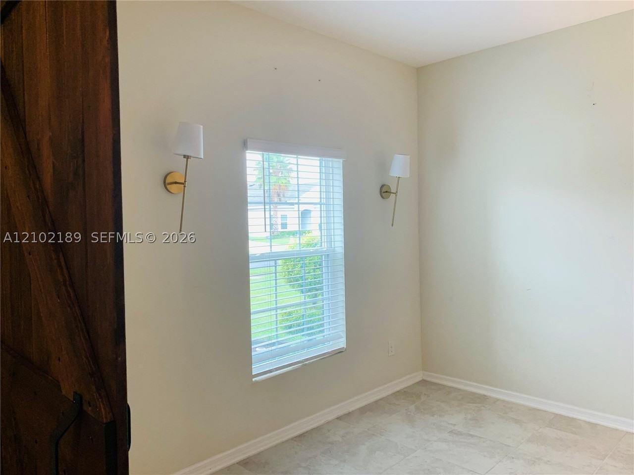 1815 Castleton Dr - Photo 7 of 45