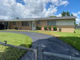 featured image of 467 W 43rd Pl