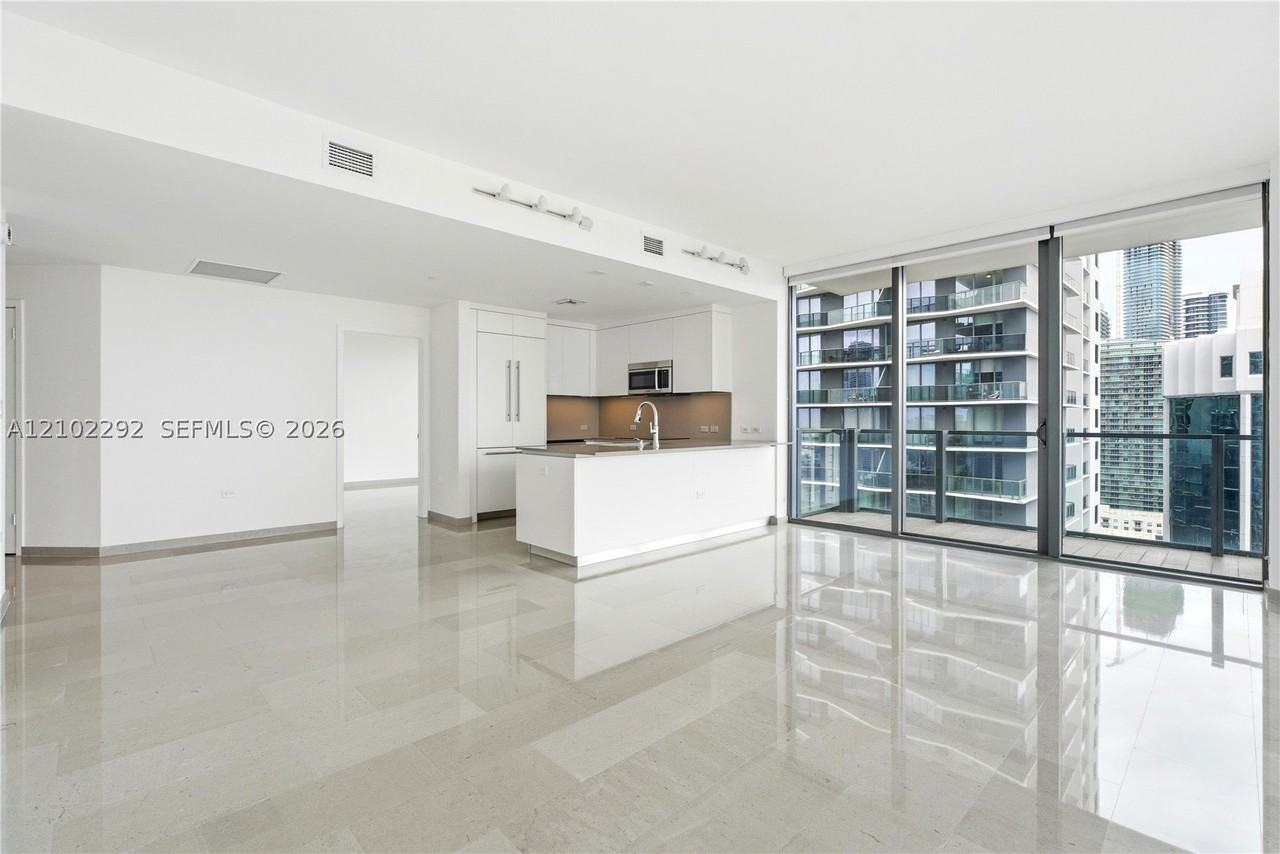 88 Sw 7th St #2302 - Photo 2 of 26
