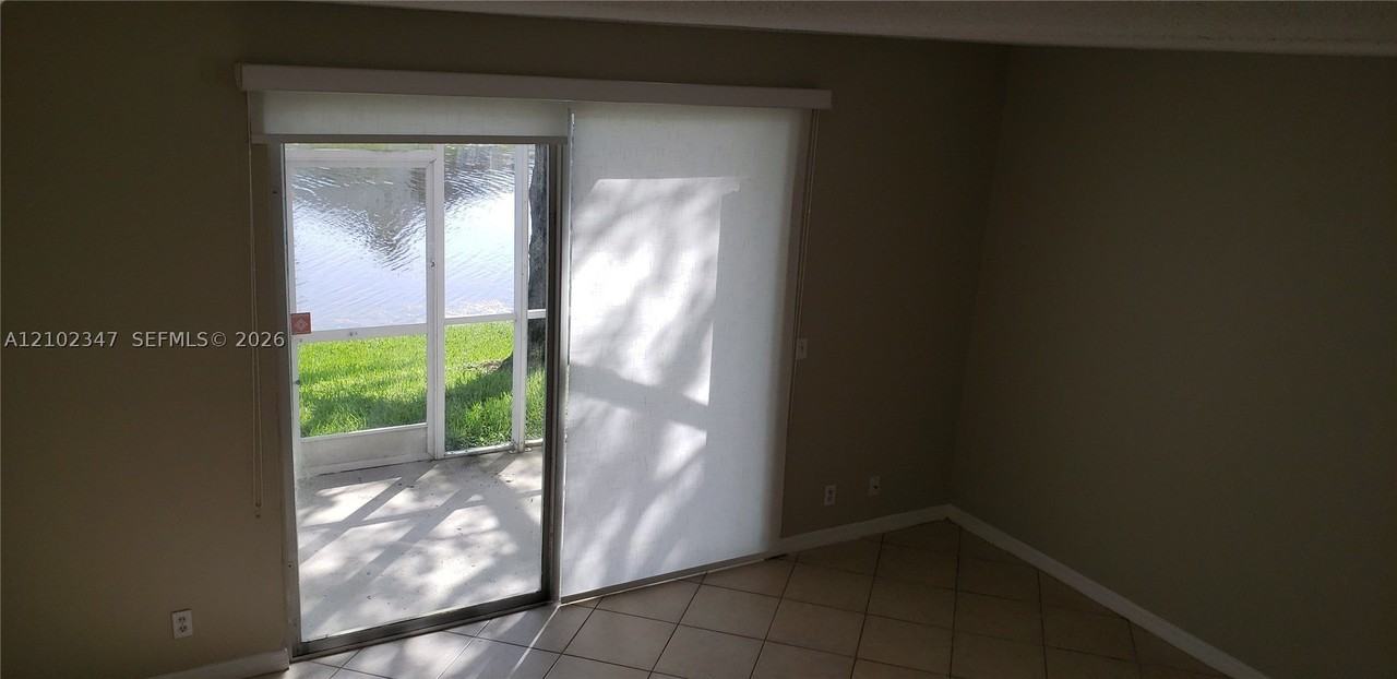 1267 Presidio Dr #6-42 - Photo 6 of 36