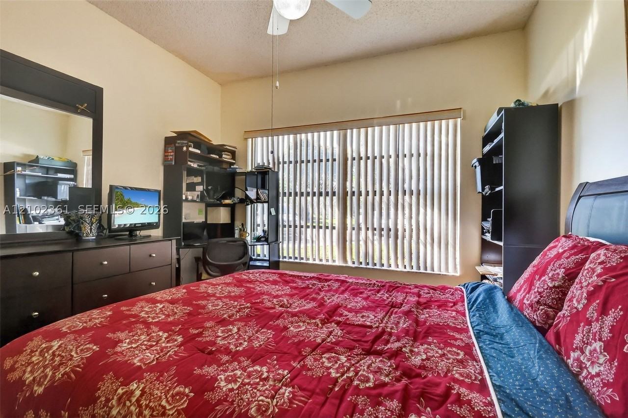 8033 Aberdeen Dr #102 - Photo 7 of 34