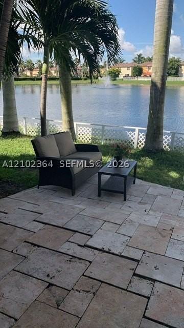 7716 Nw 113th Ave - Photo 3 of 33