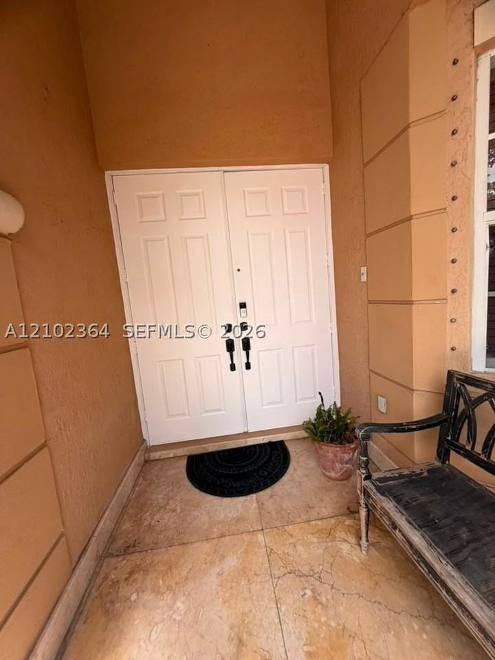 7716 Nw 113th Ave - Photo 7 of 33