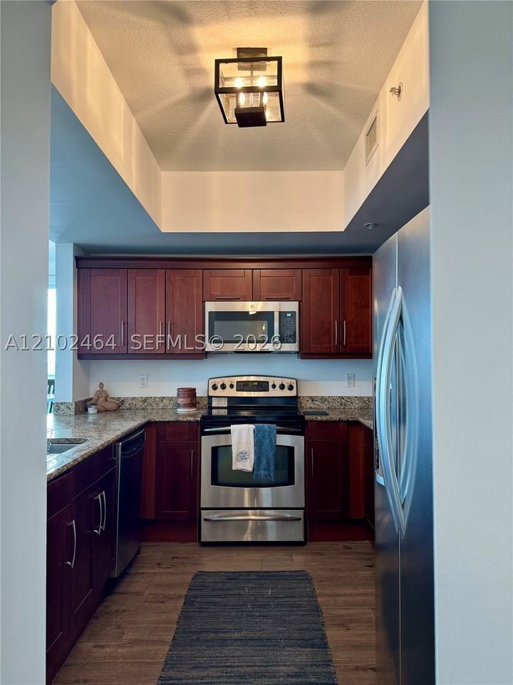 7275 Sw 90th Way #301 - Photo 4 of 12