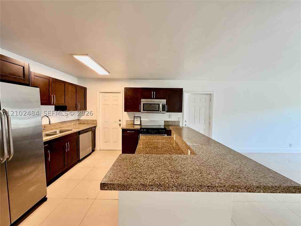 1548 Sw 5th Pl #3 - Photo 2 of 32