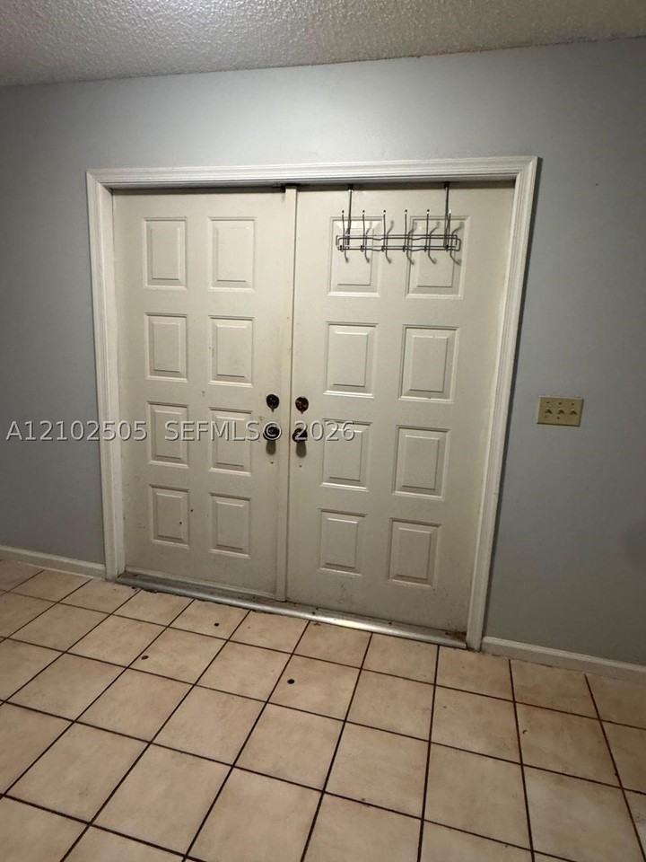 844 Ryanwood Dr - Photo 6 of 24