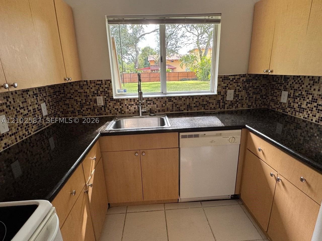 2550 Ne 184th Ter #2550 - Photo 3 of 12