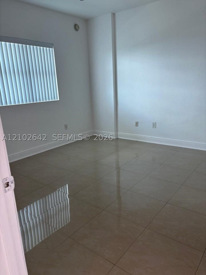 15051 Royal Oaks Ln #1606 - Photo 5 of 17