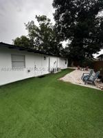 featured image of 1945 Nw 33rd St #2