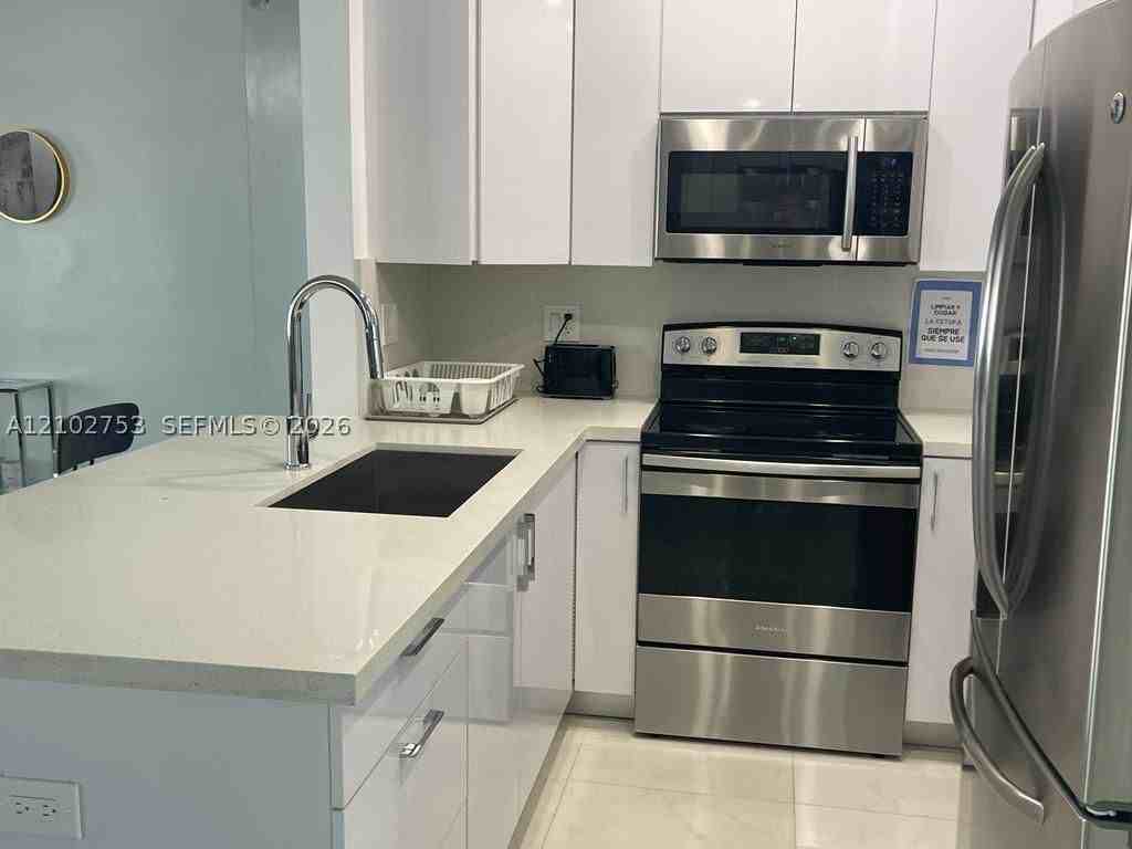 1030 Ne 214th St #0 - Photo 6 of 28