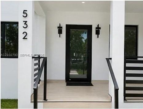 532 Sw 44th Ave #0 - Photo 5 of 24