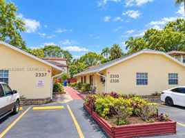 featured image of 2333 Sw 17th Ave #4