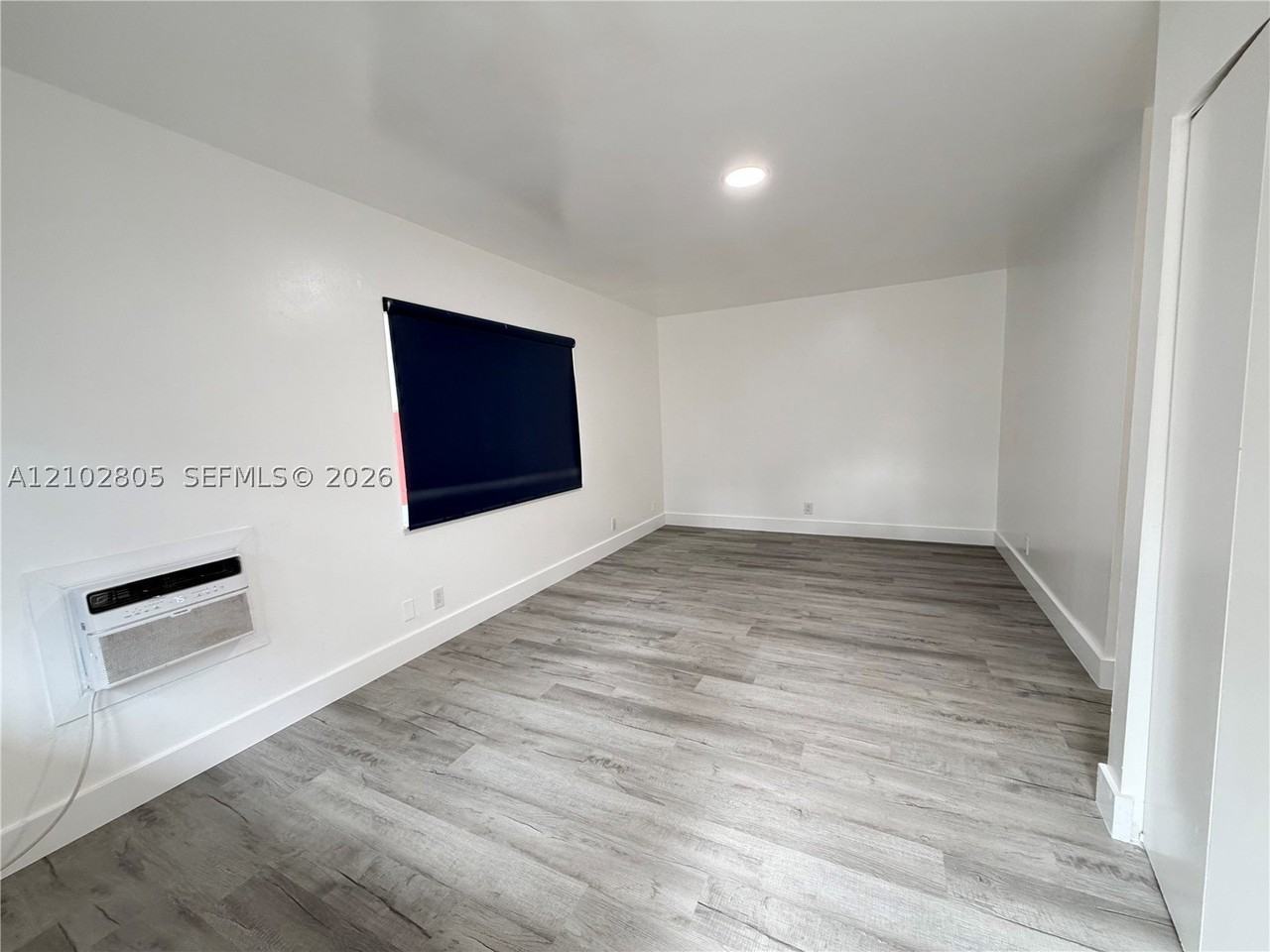 2333 Sw 17th Ave #4 - Photo 2 of 13