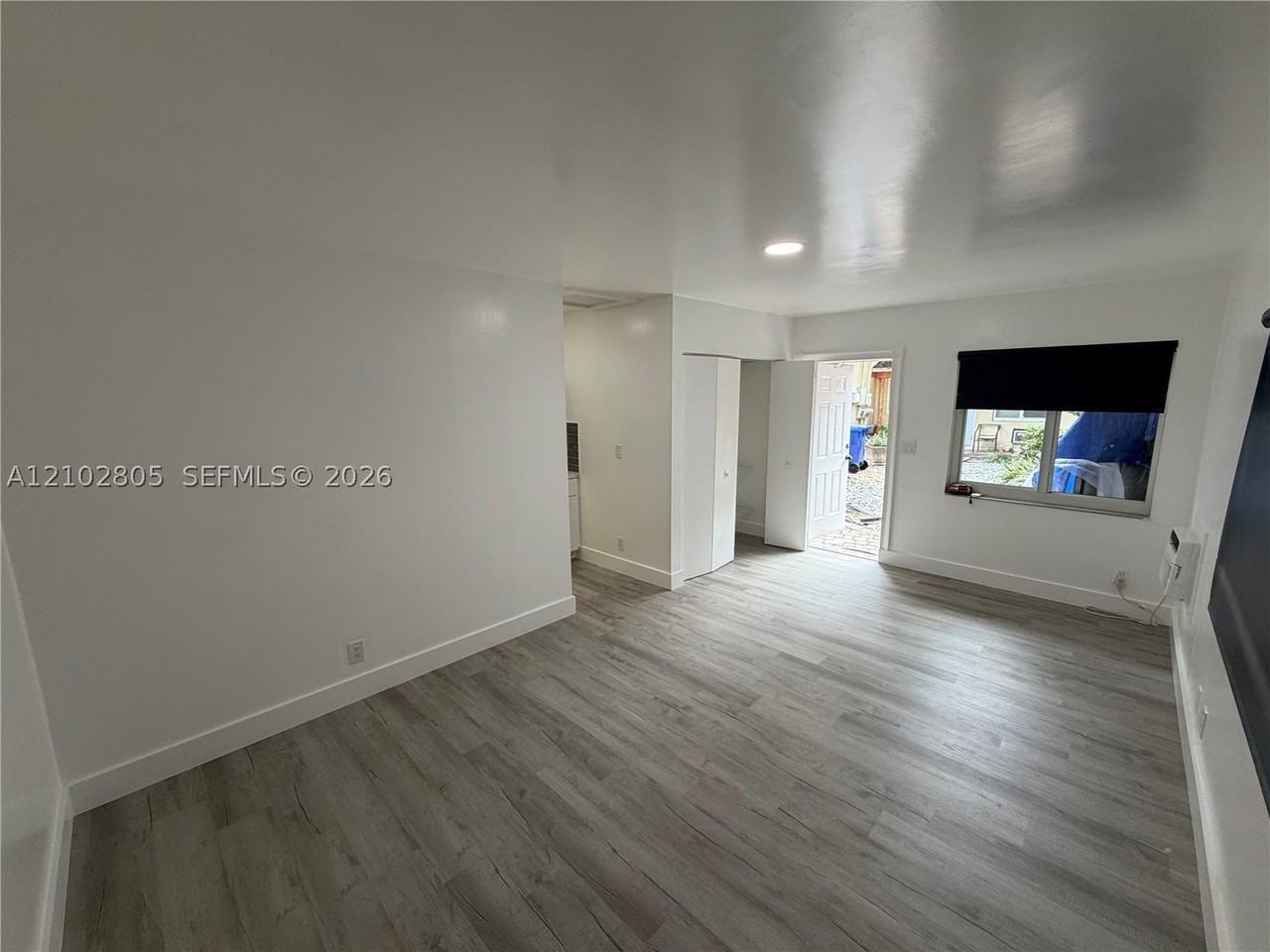 2333 Sw 17th Ave #4 - Photo 5 of 13