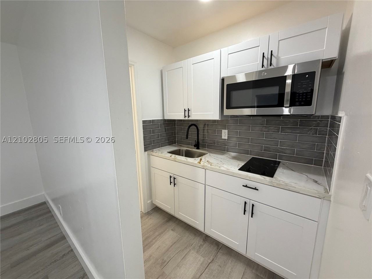 2333 Sw 17th Ave #4 - Photo 7 of 13