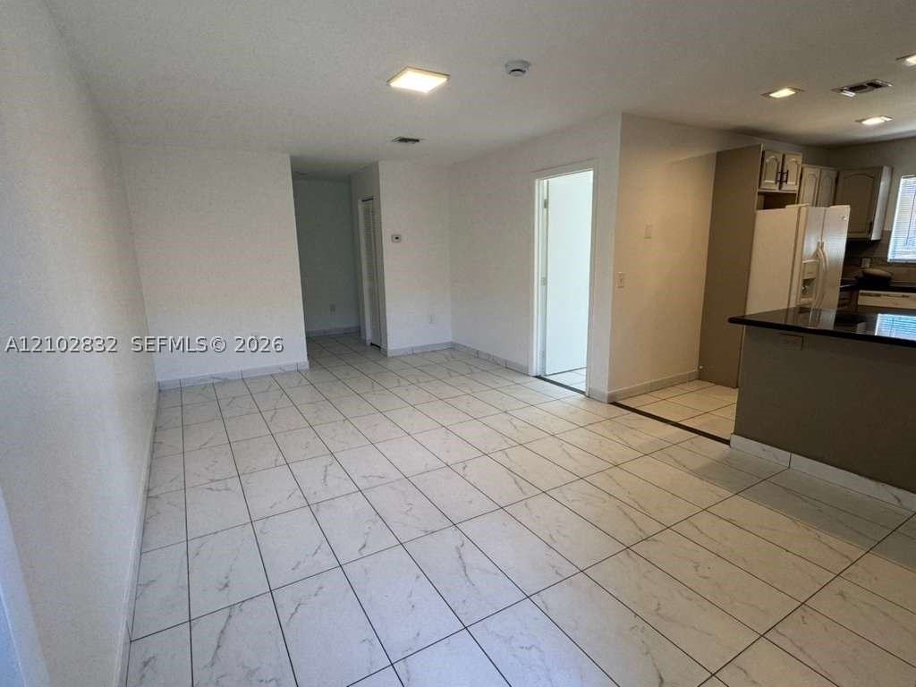 2541 Ne 184th Ter #2541 - Photo 6 of 11